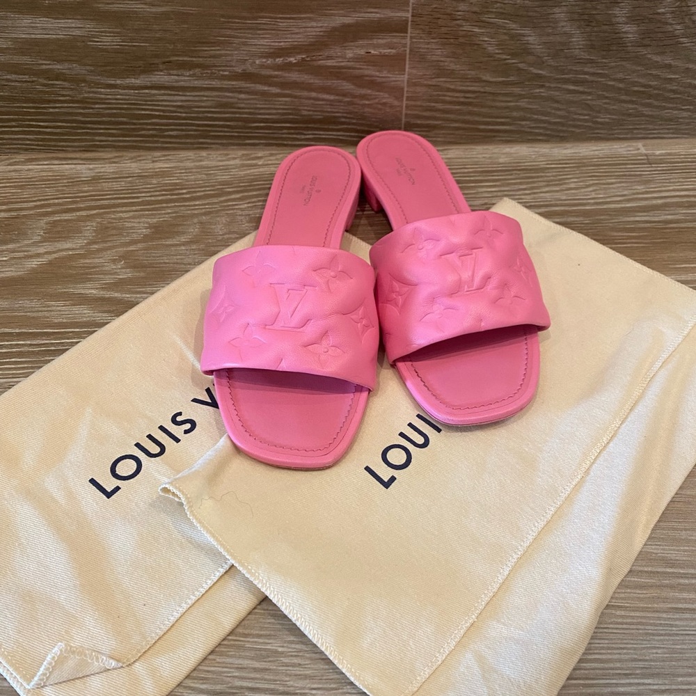 Louis Vuitton Leather Flats